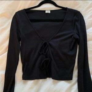 Artizia : Wilfred Free ONLY TIE-FRONT LONGSLEEVE in black